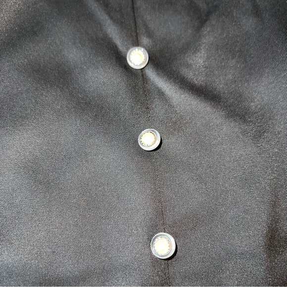 Elegant Black Midi Dress - Picture 6 of 10